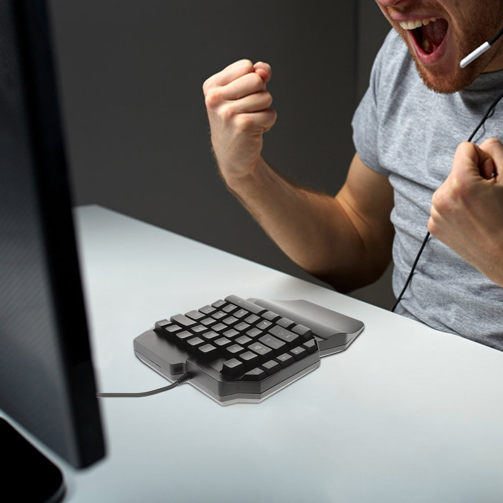 Single-Handed Gaming Keyboard  - огляд і ціна Gaming Keyboard Training